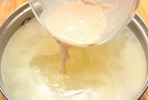 How to peel moonshine with milk?