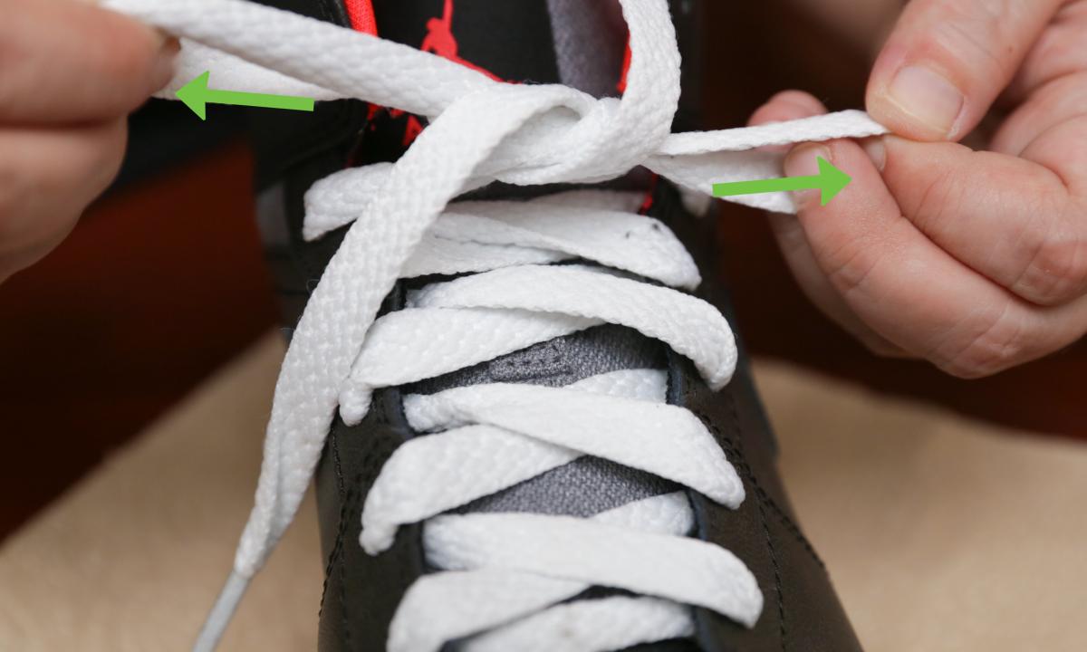 How it is beautiful to tie laces?