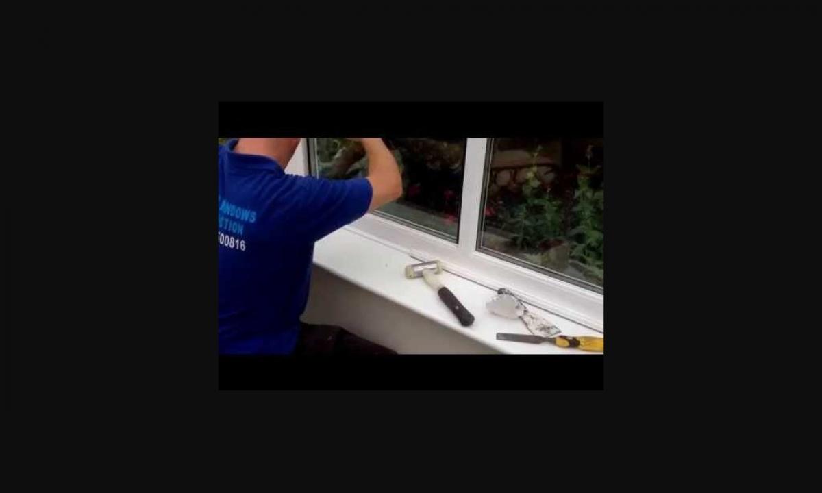 How to tighten plastic windows that did not blow?
