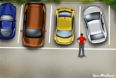 How it is correct to park a backing between cars?