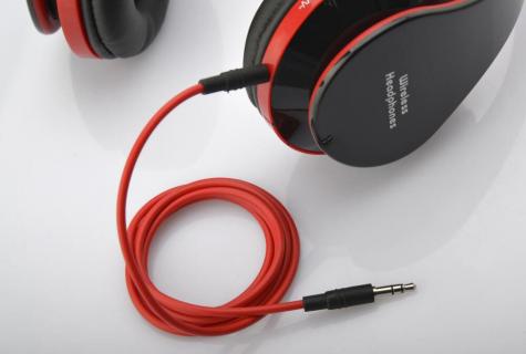 How to connect bluetooth earphones to phone?