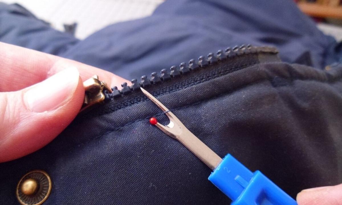 How to repair a lightning on a jacket below?