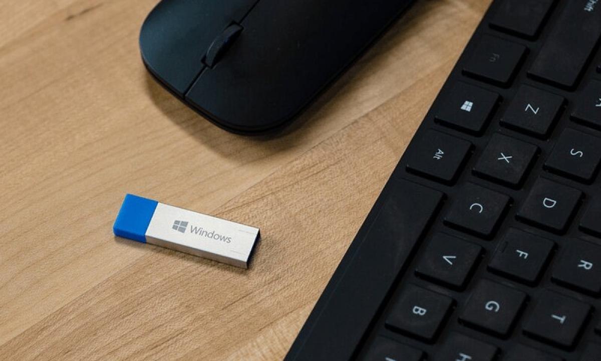 How to install windows xp from the USB stick?
