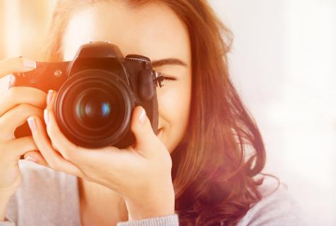 What camera it is better to buy for family pictures?