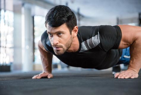 What muscles work at push-up?