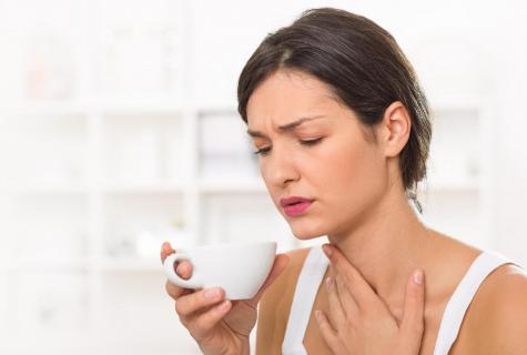 How to relieve a sore throat?
