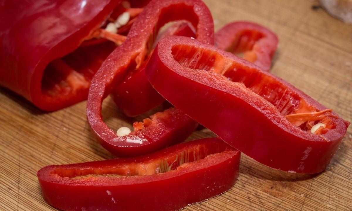 Red pepper – advantage and harm for men