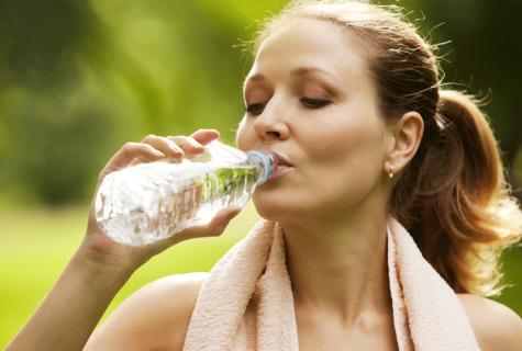 Whether it is possible to drink water during the training?