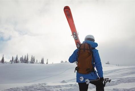 Walking on skis - advantage and harm