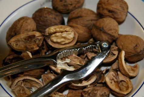 Than walnut is useful to men?