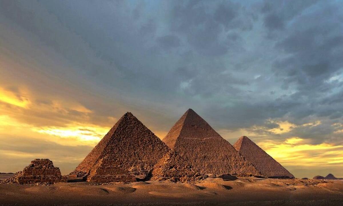 The Egyptian pyramids are the interesting facts