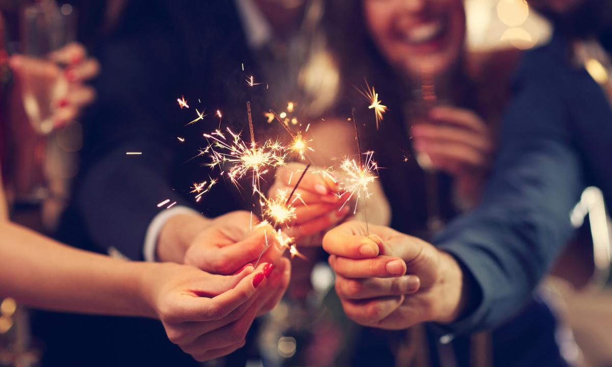 What to be engaged for new year with friends in?
