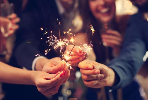 What to be engaged for new year with friends in?