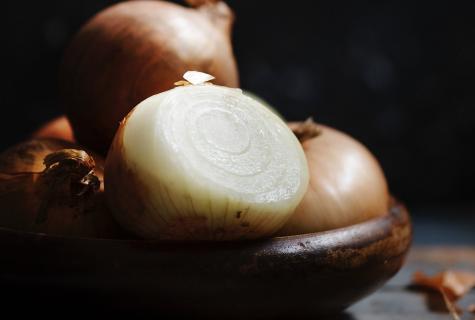 Boiled onions: advantage and harm