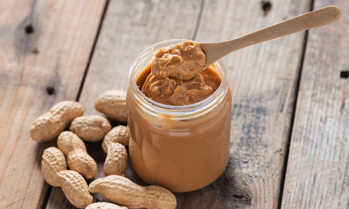 Peanut butter: as do, than it is useful what eat with and how to use