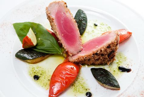 Tuna: useful properties and unusual taste of meat, description of types, recipes