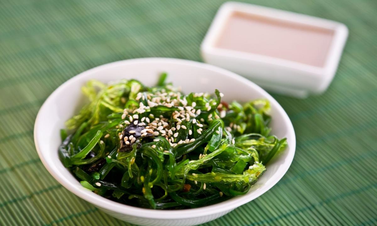 Salad of a chuk: all about advantage and harm of seaweed