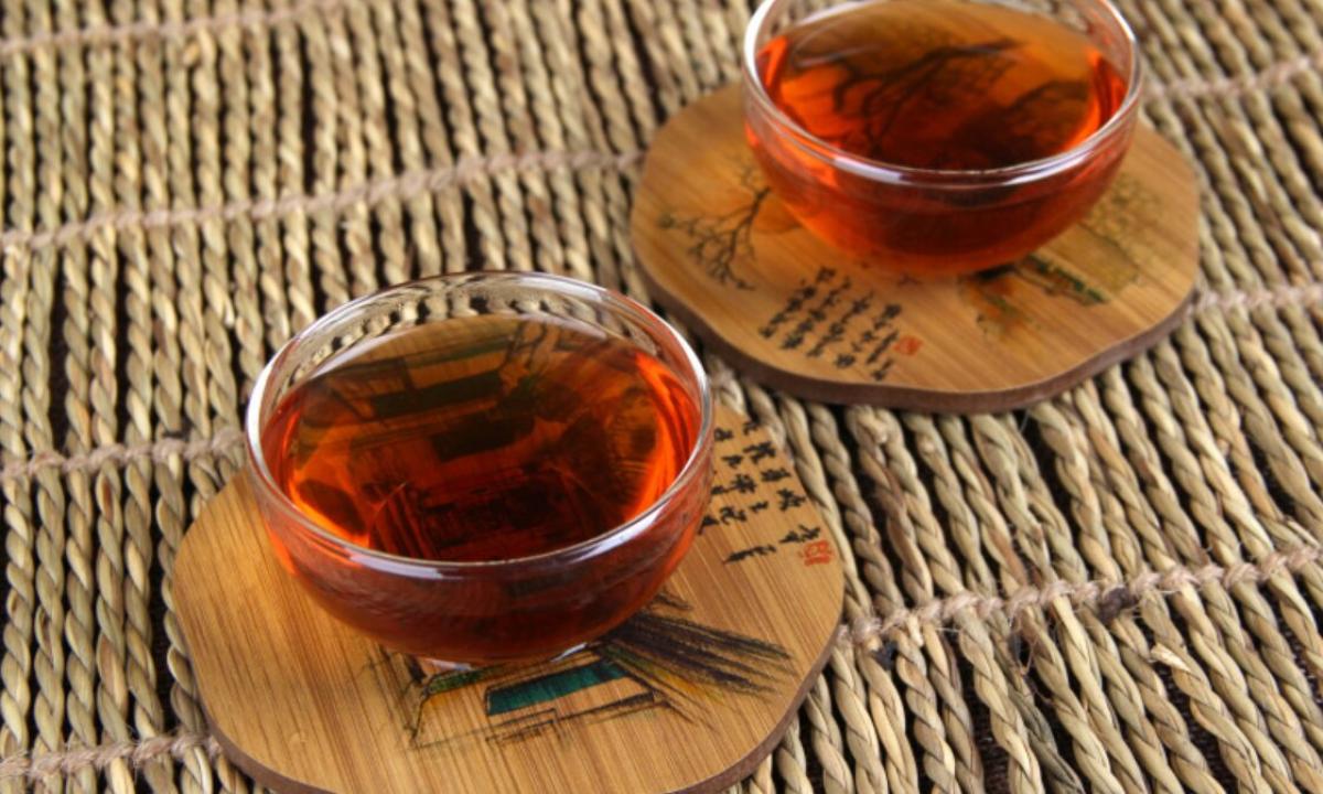 The correct Chinese intoxicating tea Pu-erh: types, advantage and harm
