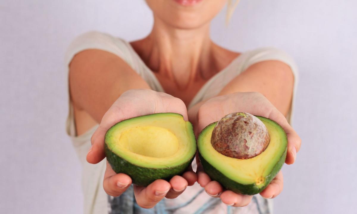 Whether avocado can eat at pregnancy"