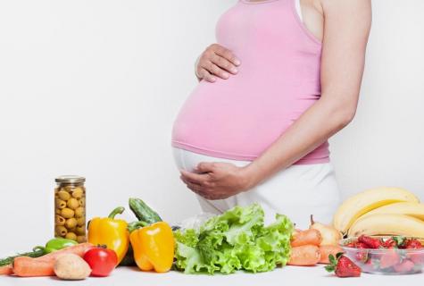 Whether it is possible to eat pears at pregnancy