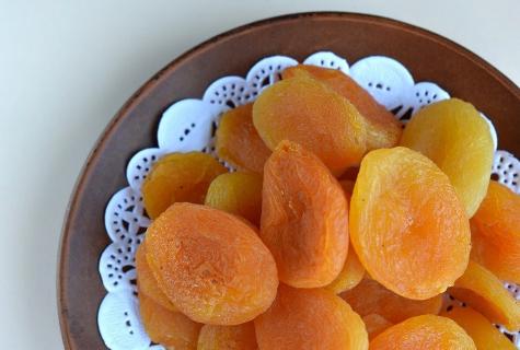 Dried apricots: what it is useful to how to choose and use