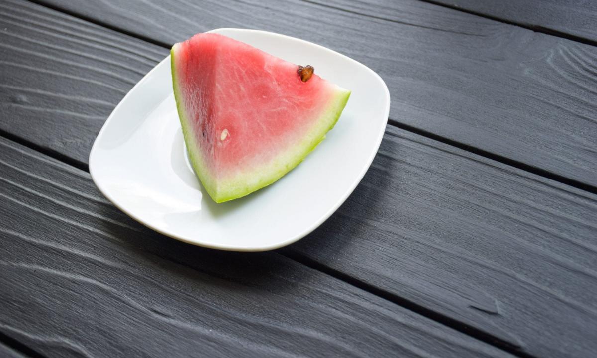 Water-melon diet: all pros and cons