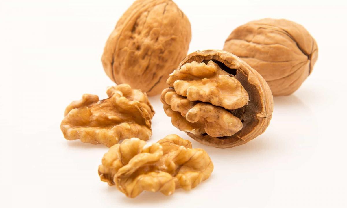 Than walnuts to women are useful