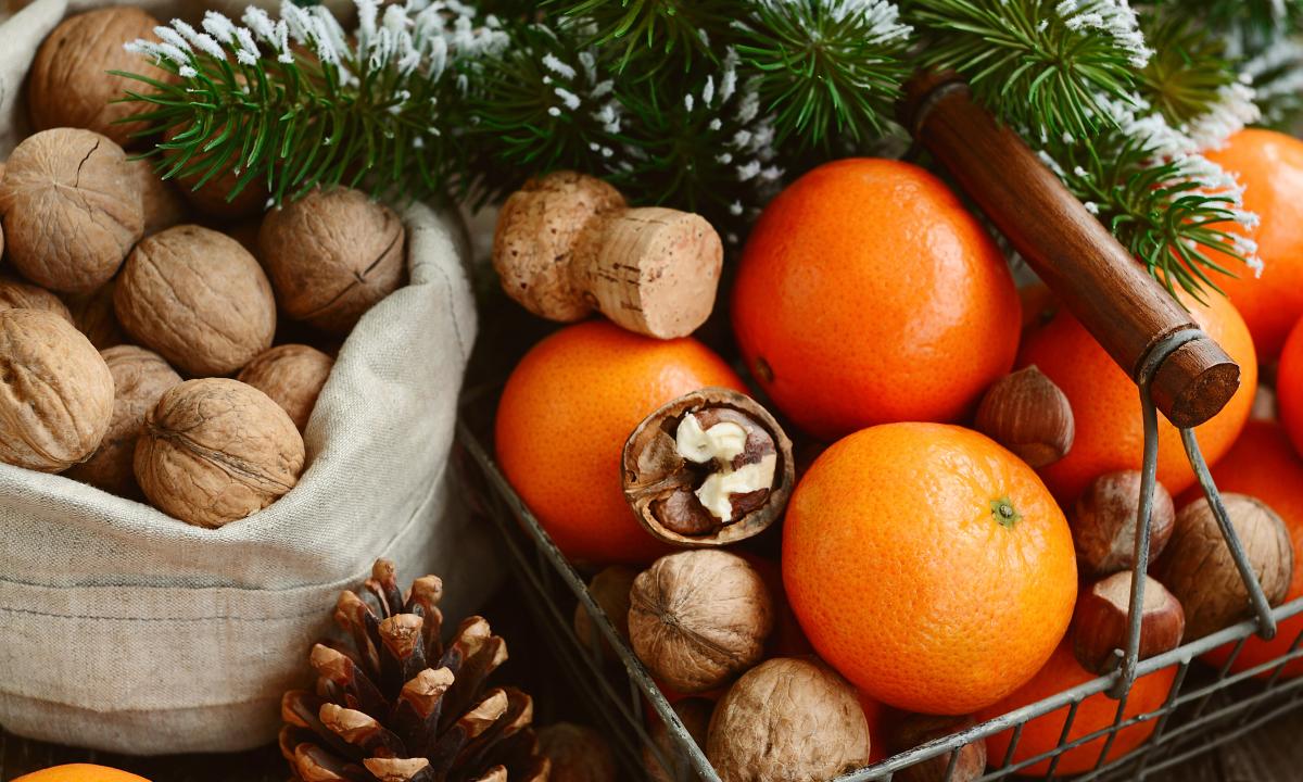 New Year's fruit: in what advantage and whether there is a harm from tangerines