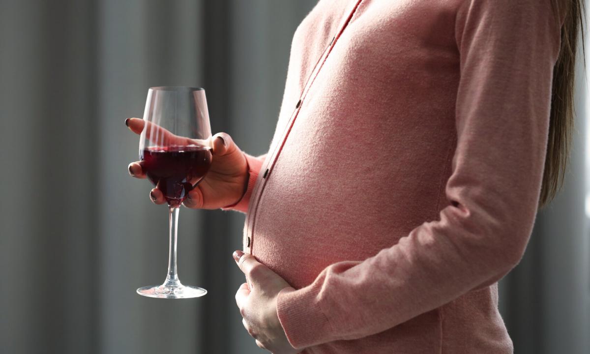 Whether red wine at pregnancy is possible