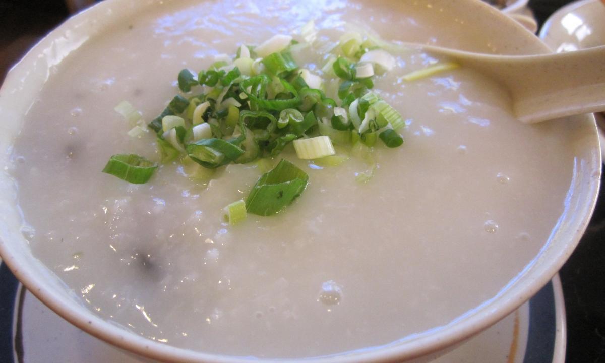 Than it is useful and how to cook pea porridge