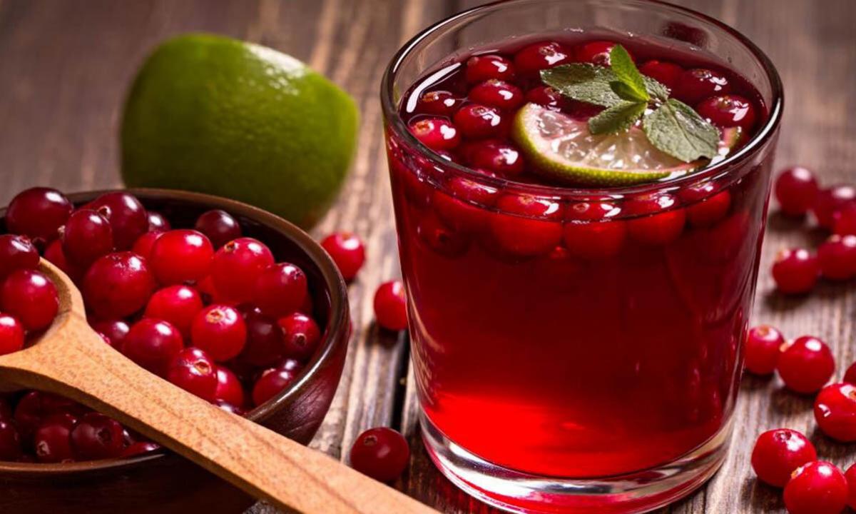 Cranberry drink: advantage and harm