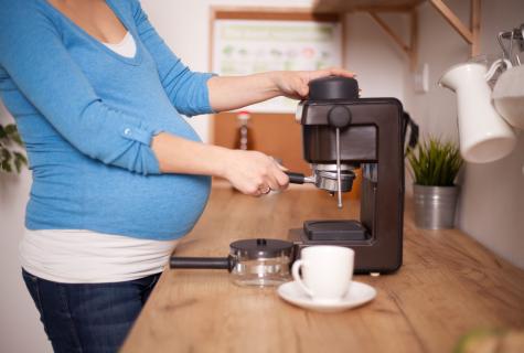 Coffee with milk at pregnancy: to drink or not to drink?