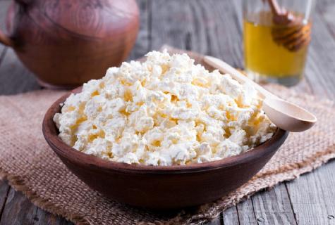 Cottage cheese for the night: advantage or harm?