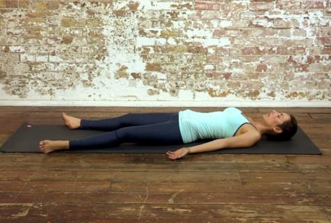 Names and the description of the simplest and difficult poses for occupations yoga