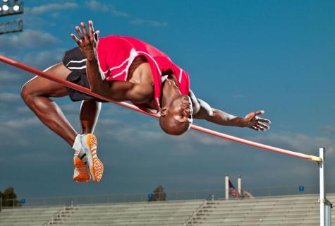 Throwings in track and field athletics: bases of the equipment and rule