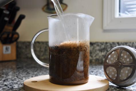 As it is correct to do the French press lying with a bar