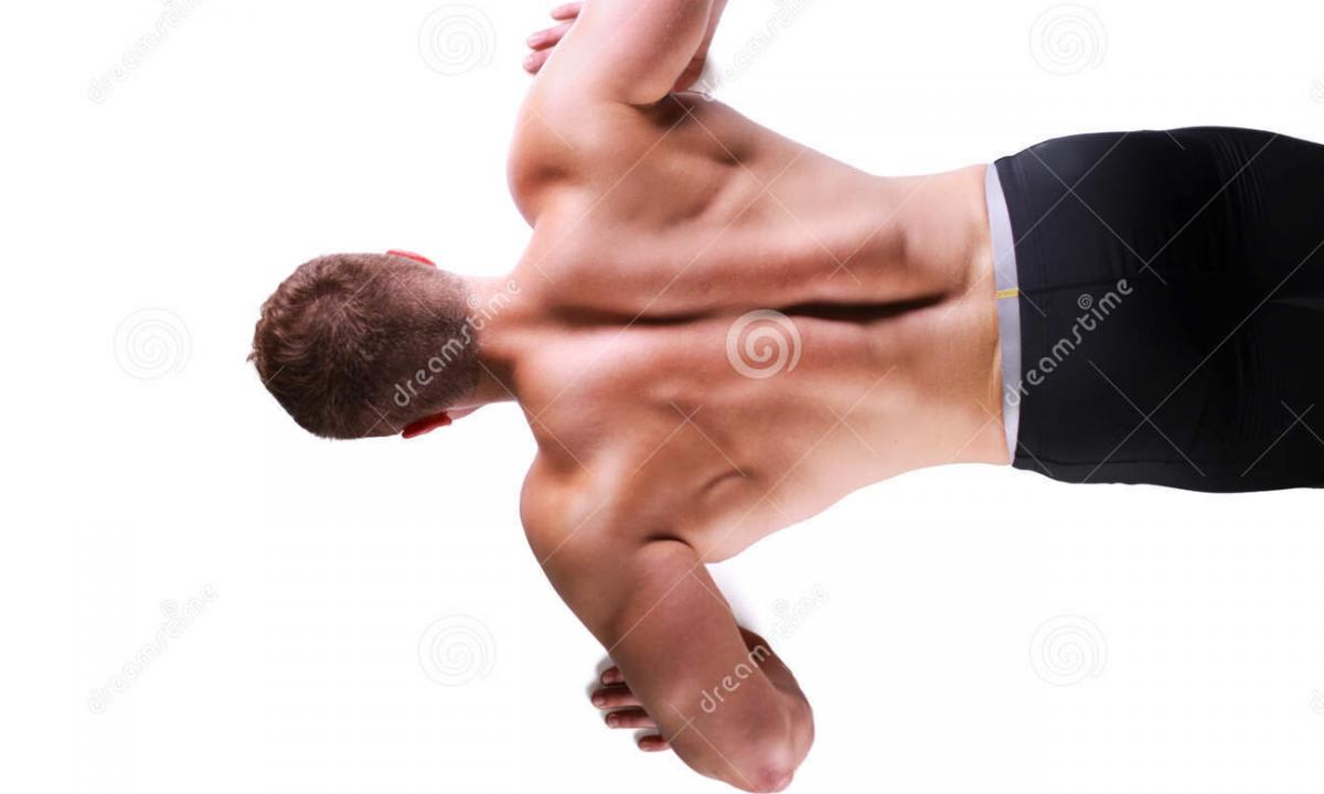 As it is correct to breathe at push-ups from a floor
