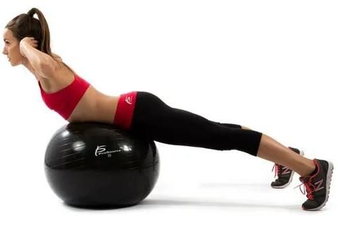 Giperekstenziya, twisting, a level, push-ups and other exercises on a fitball