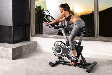 What is more effective for weight loss: racetrack or exercise bike?