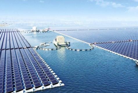 Floating solar power stations
