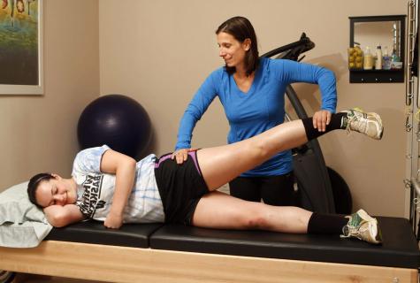 Exercises for knee joints across Bubnovsky