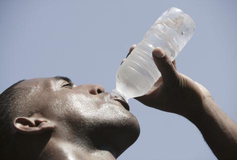 Whether it is possible to do harm to an organism water drink?