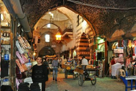 Market al-Hamidiye's (Damascus) (Syria) Bough