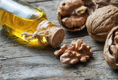 Walnut oil: than it is useful that treats how to use
