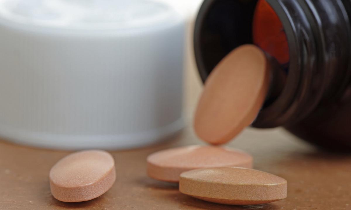 What is statins: the advantage or harm are done by use of medicines?
