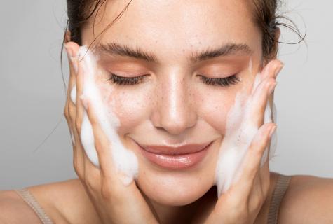 Recipes of rejuvenation, or Effect of vitamin A on face skin