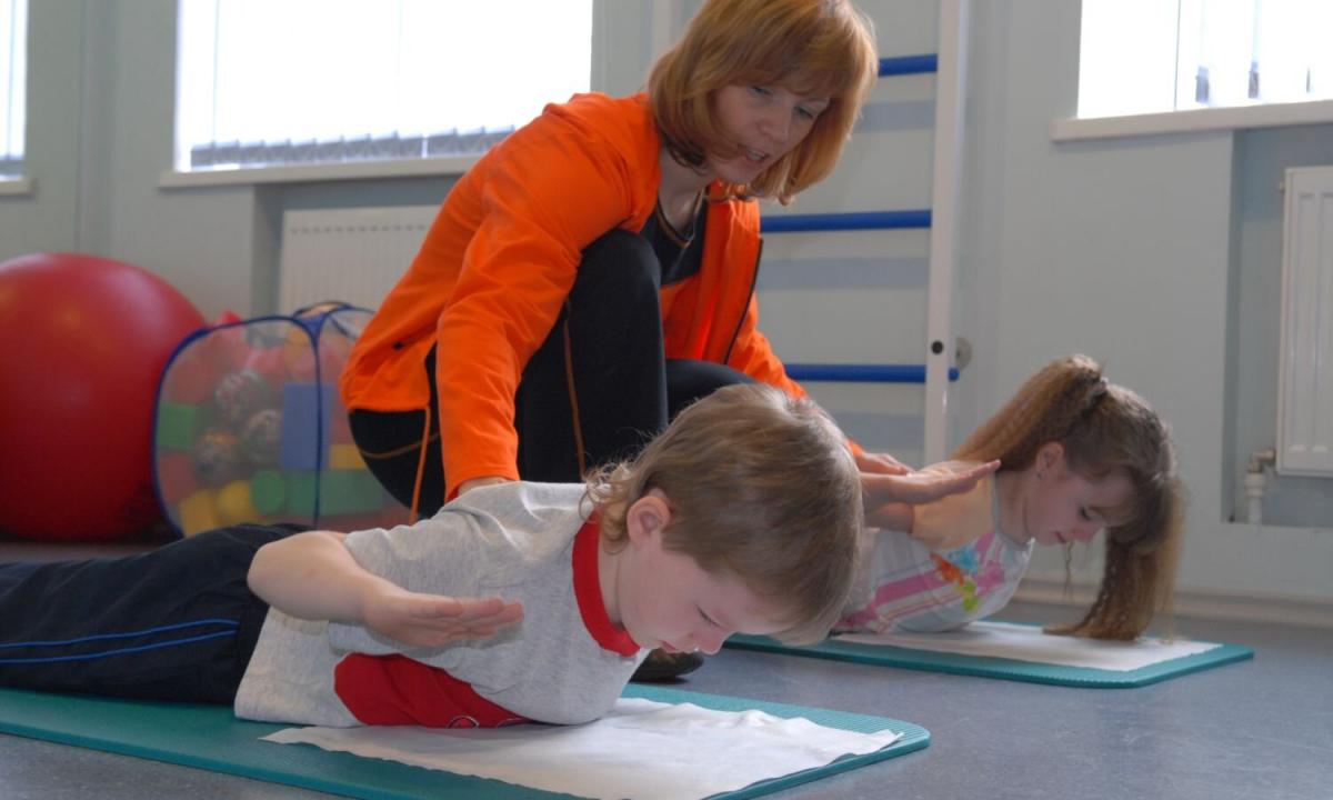 Scoliosis at children: exercises LFK and remedial gymnastics"