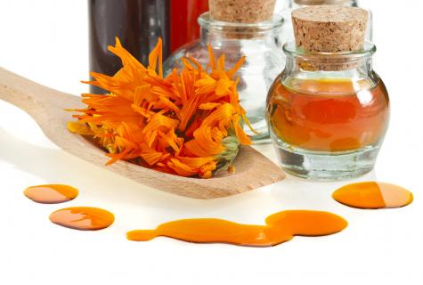 Calendula oil: than it is useful how to use for face skin and hair