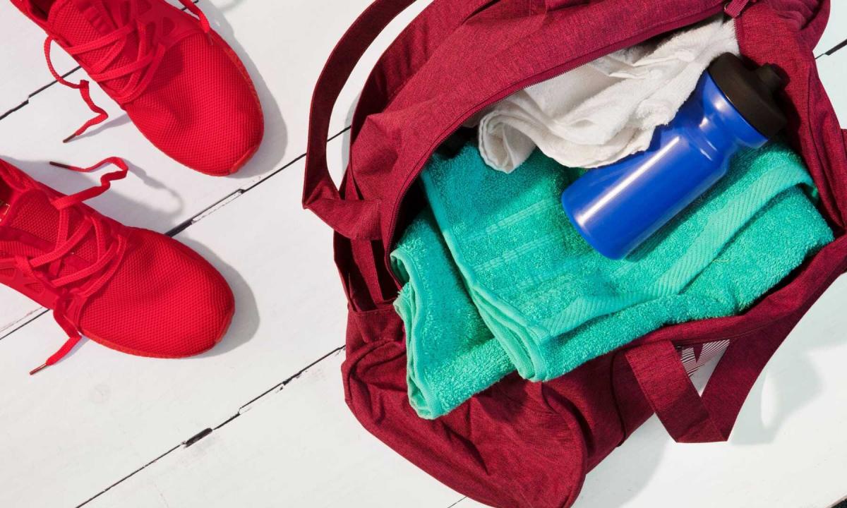 How to get rid of sweat on clothes