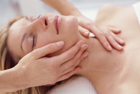 What lymphatic massage is